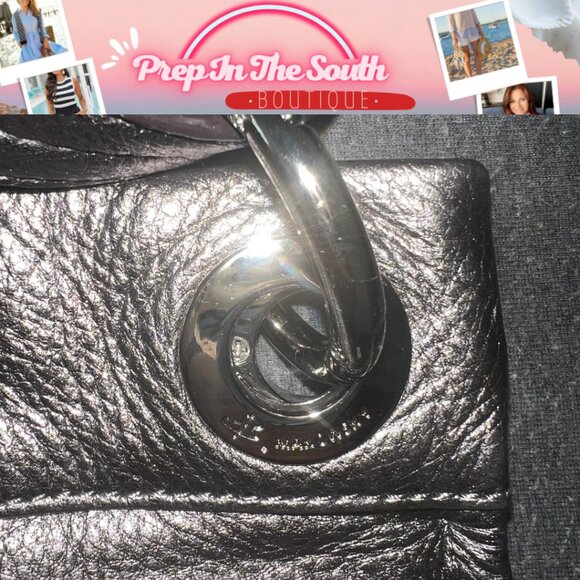 👜 B. Makowsky Pebble Leather Crossbody | Pewter Metallic | Leopard lining - Picture 3 of 8